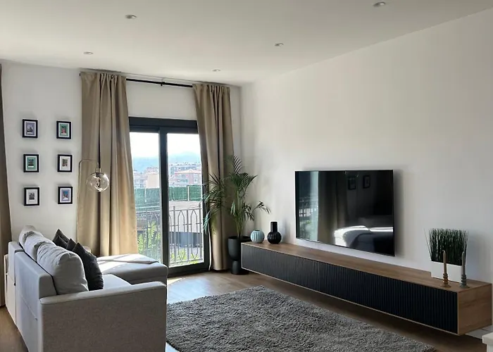 Acogedora Casa En El Papiol